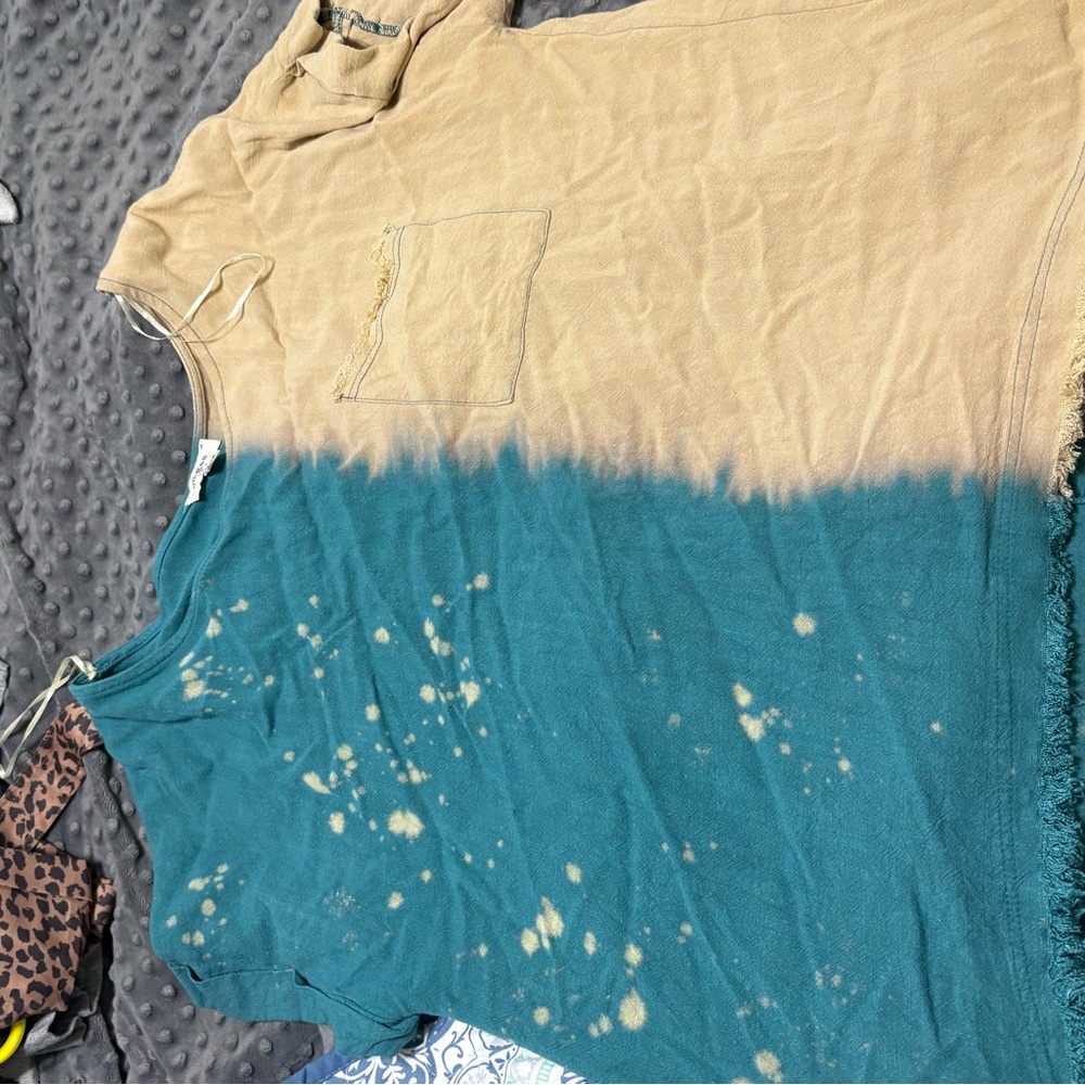 Umgee Teal and Tan Tie-Dye Top